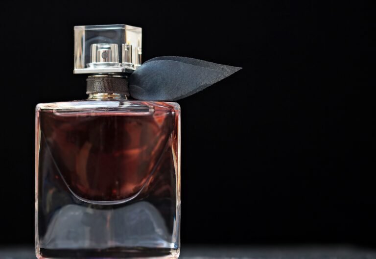 Decoding the Notes: A Beginner’s Guide to Understanding Perfume Pyramids